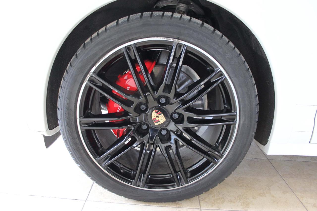 2014 Porsche Cayenne GTS 420HP NAVI REARCAM PANOROOF 21"SPORT WHEELS Photo