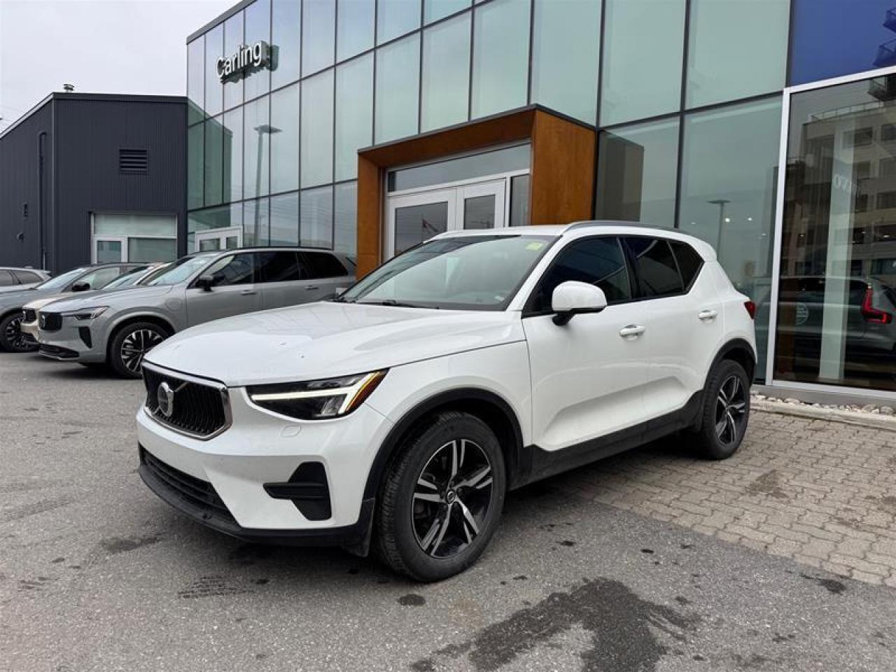 2023 Volvo XC40 B5 AWD Core Photo