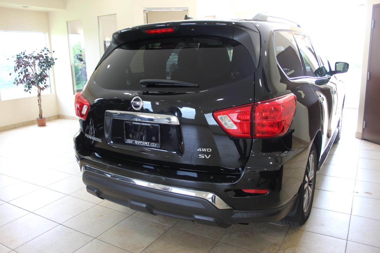2017 Nissan Pathfinder SV 4WD LOW KM! Photo4