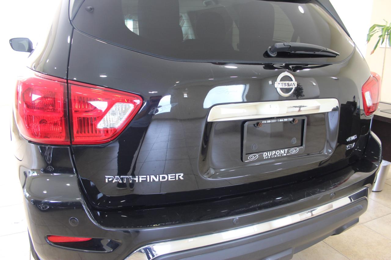 2017 Nissan Pathfinder SV 4WD LOW KM! Photo