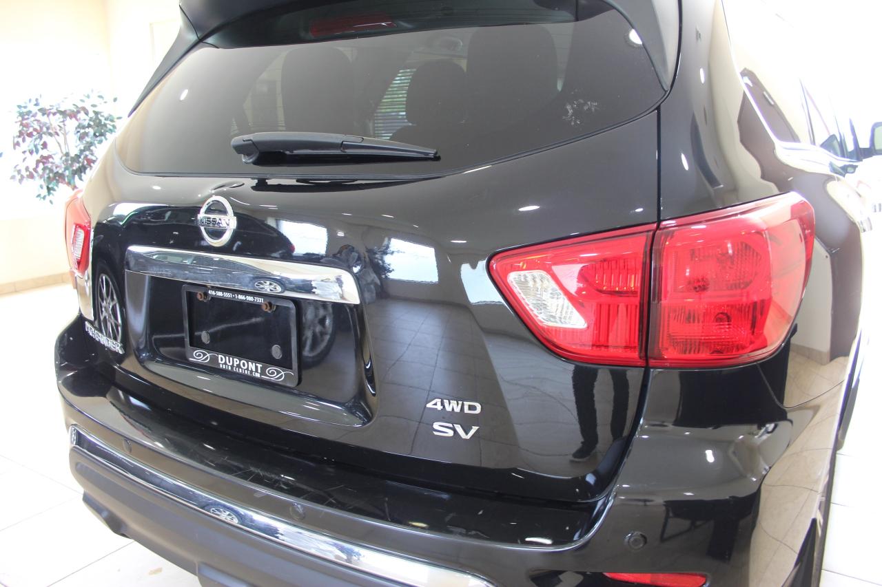 2017 Nissan Pathfinder SV 4WD LOW KM! Photo