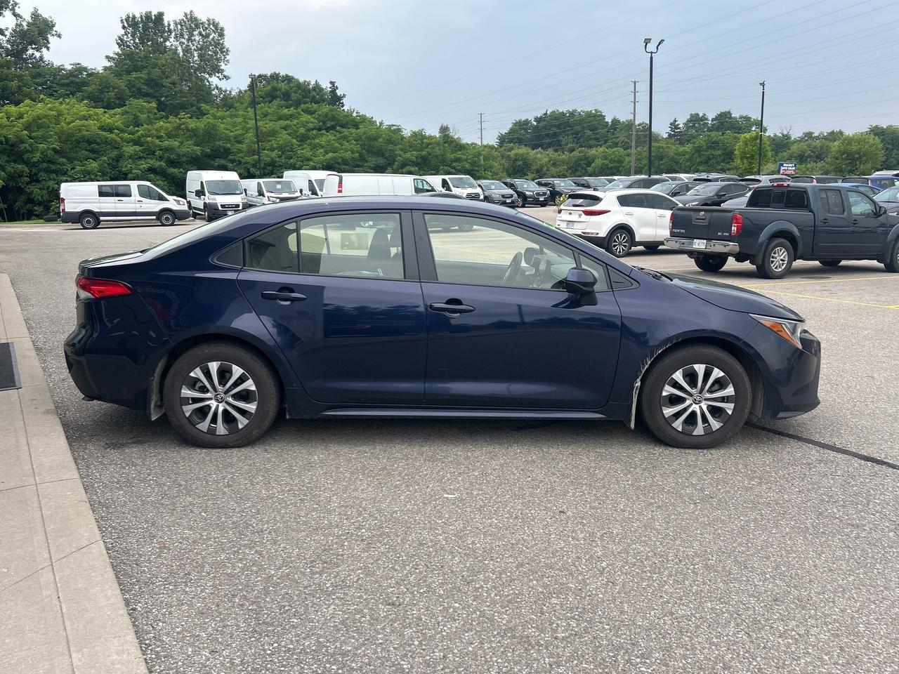 2022 Toyota Corolla Hybrid   Clean Carfax Photo