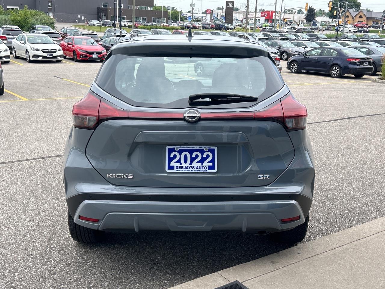 2022 Nissan Kicks SR   Clean Carfax Photo3