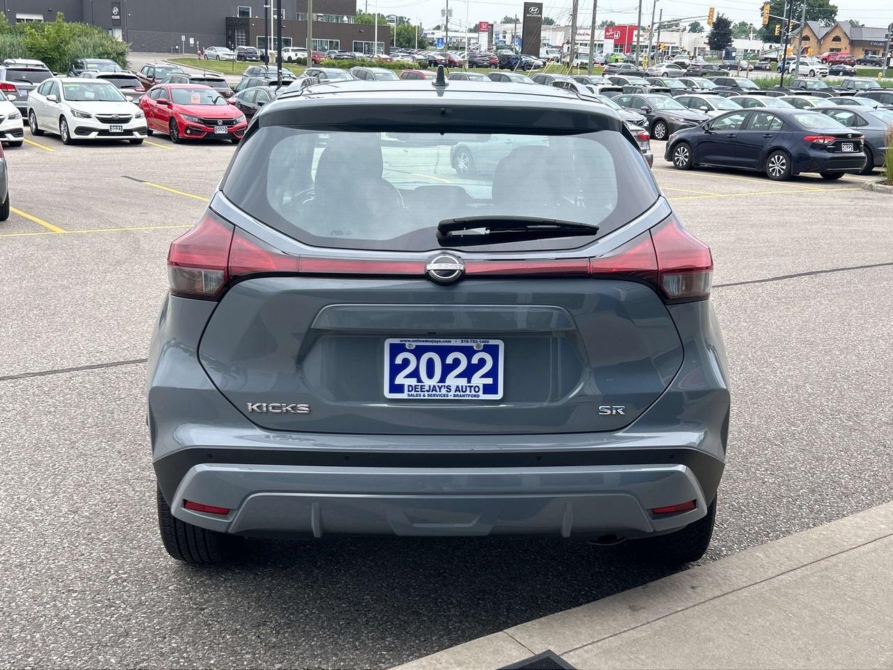 2022 Nissan Kicks SR FWD   Clean Carfax Photo3
