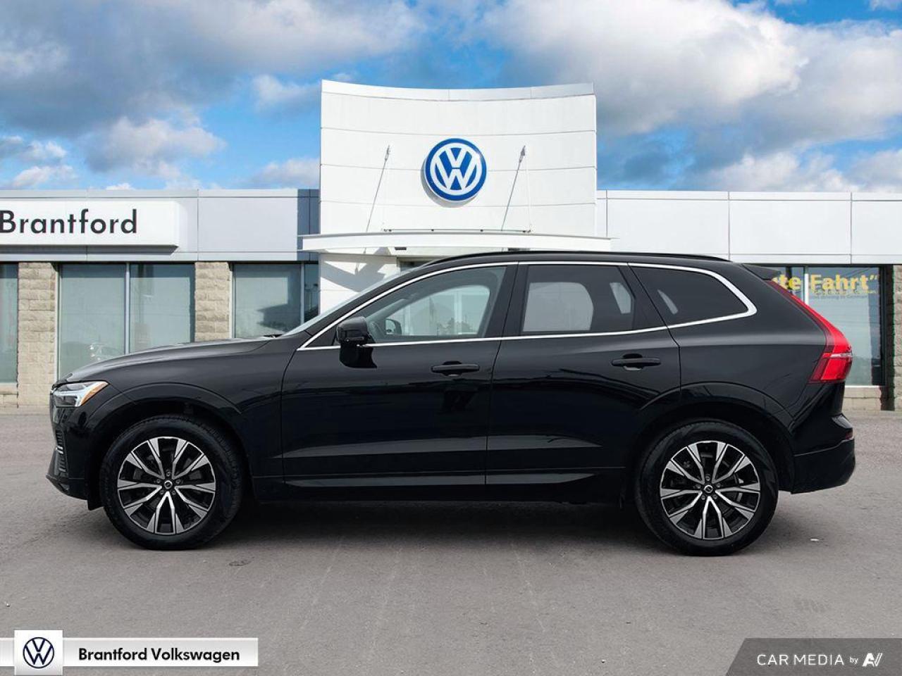 2023 Volvo XC60 B6 Core Photo