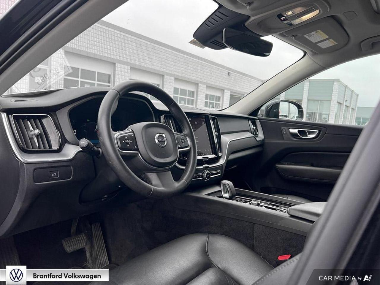 2023 Volvo XC60 B6 Core Photo