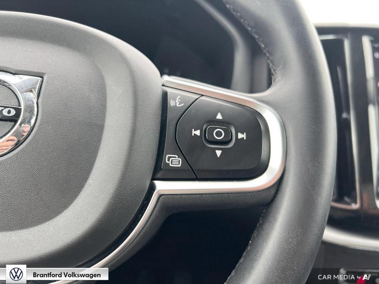 2023 Volvo XC60 B6 Core Photo