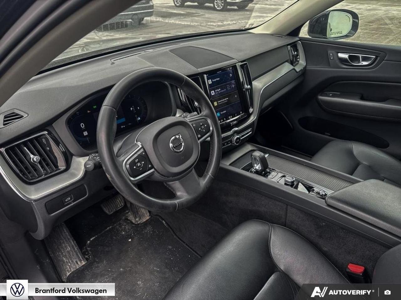 2023 Volvo XC60 Core Photo