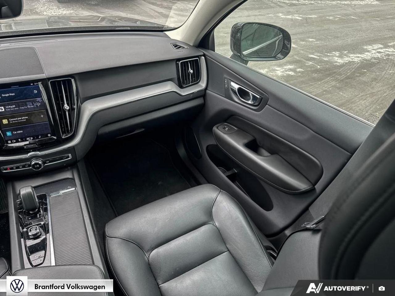 2023 Volvo XC60 Core Photo