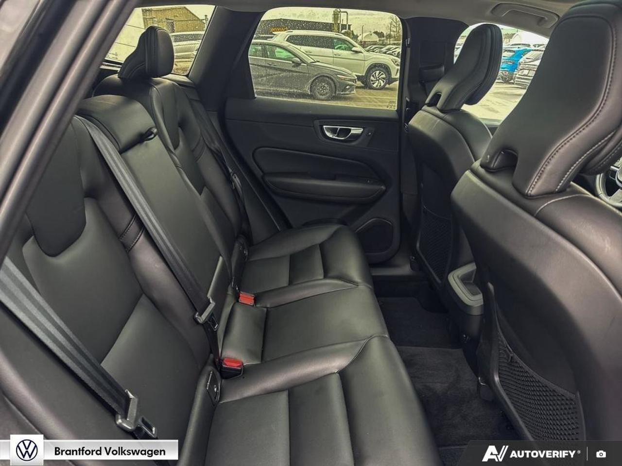 2023 Volvo XC60 Core Photo