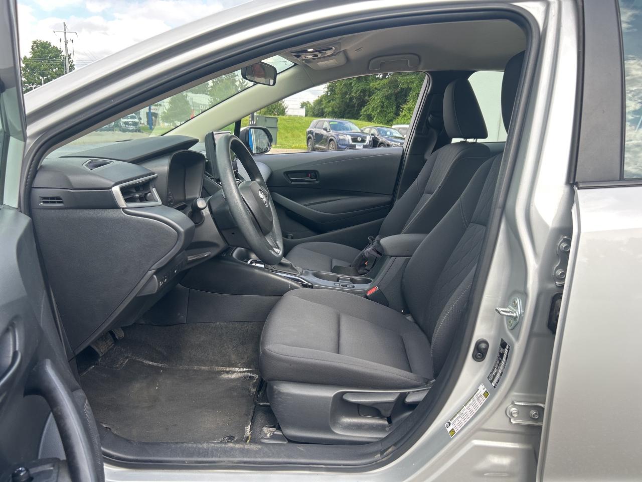 2023 Toyota Corolla LE     Factory Warranty   Clean Carfax Photo