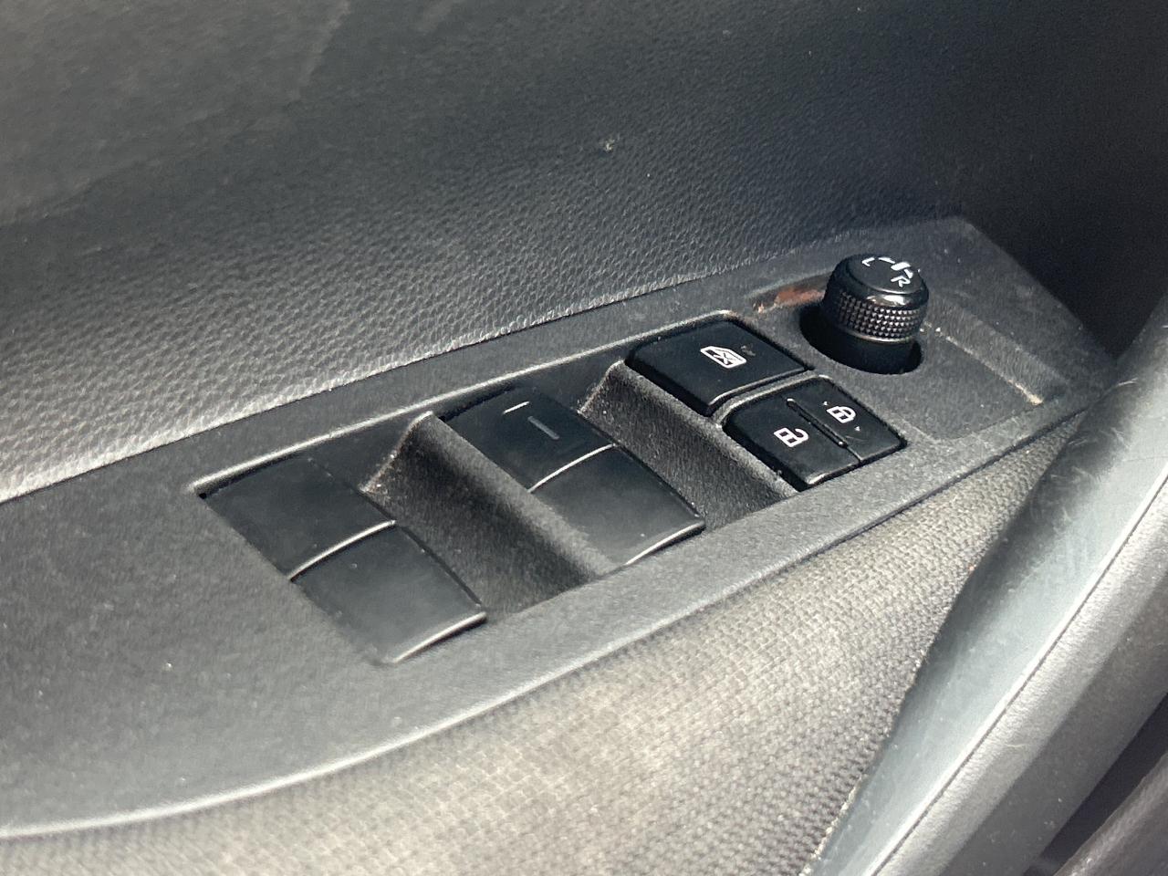 2023 Toyota Corolla LE     Factory Warranty   Clean Carfax Photo