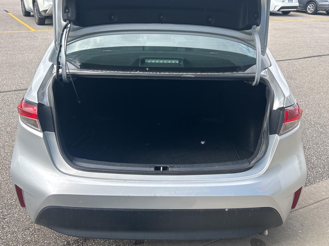 2023 Toyota Corolla LE     Factory Warranty   Clean Carfax Photo