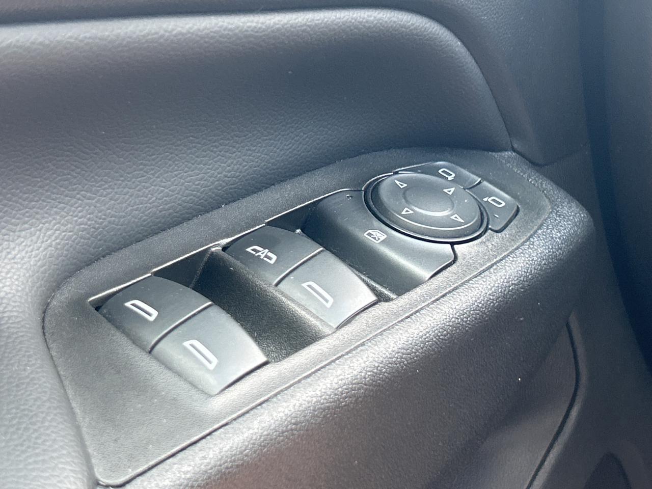 2022 Chevrolet Equinox LT   Factory Warranty   Clean Carfax Photo