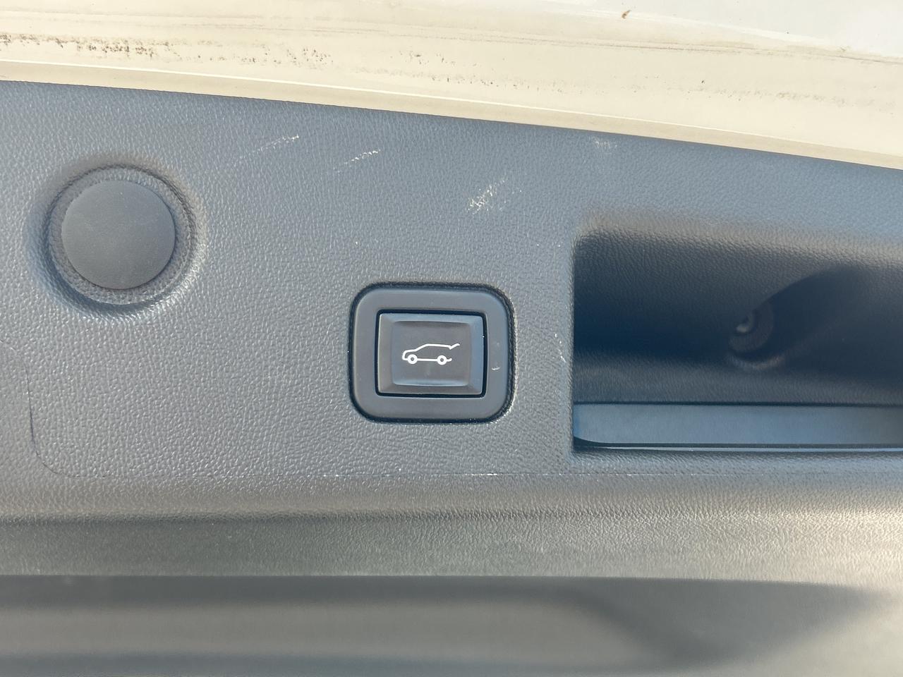 2022 Chevrolet Equinox LT   Factory Warranty   Clean Carfax Photo