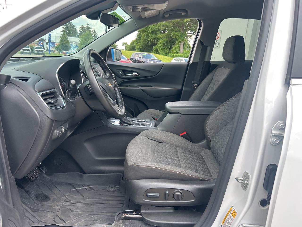 2022 Chevrolet Equinox LT   Factory Warranty   Clean Carfax Photo