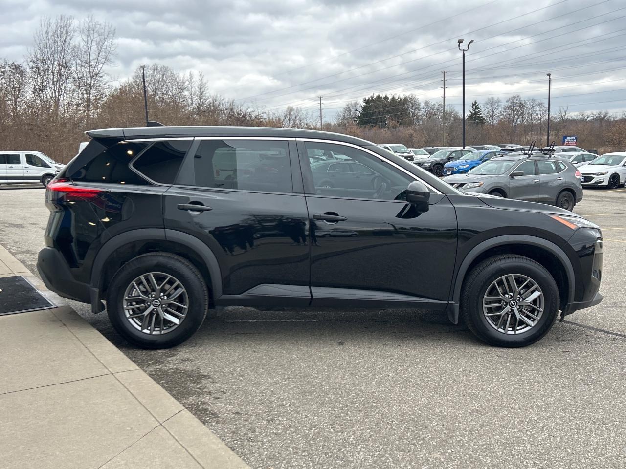 2022 Nissan Rogue S 2.5L 4 Cylinder   Clean Carfax Photo2