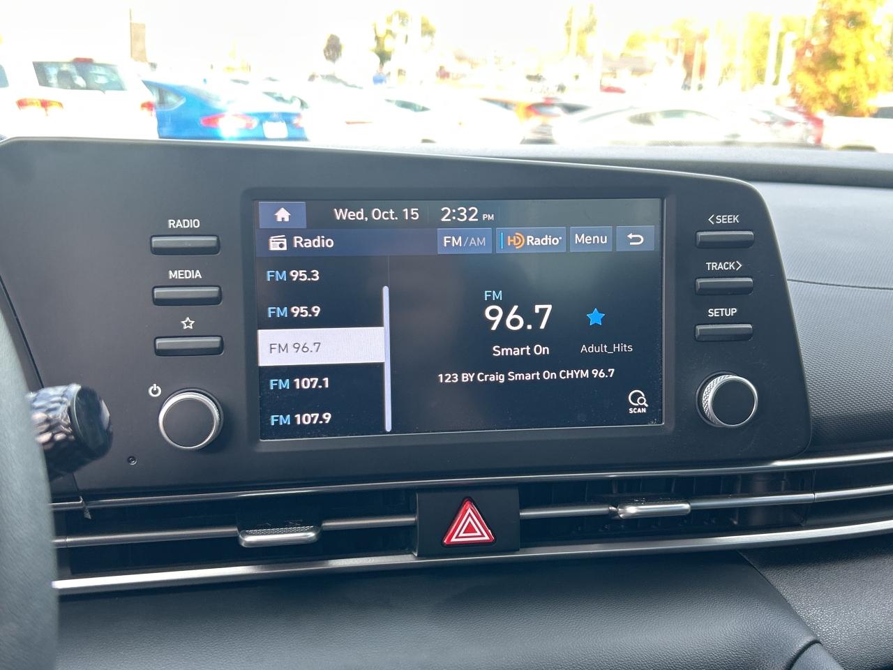 2023 Hyundai Elantra Essential   Low KM   Clean Carfax Photo