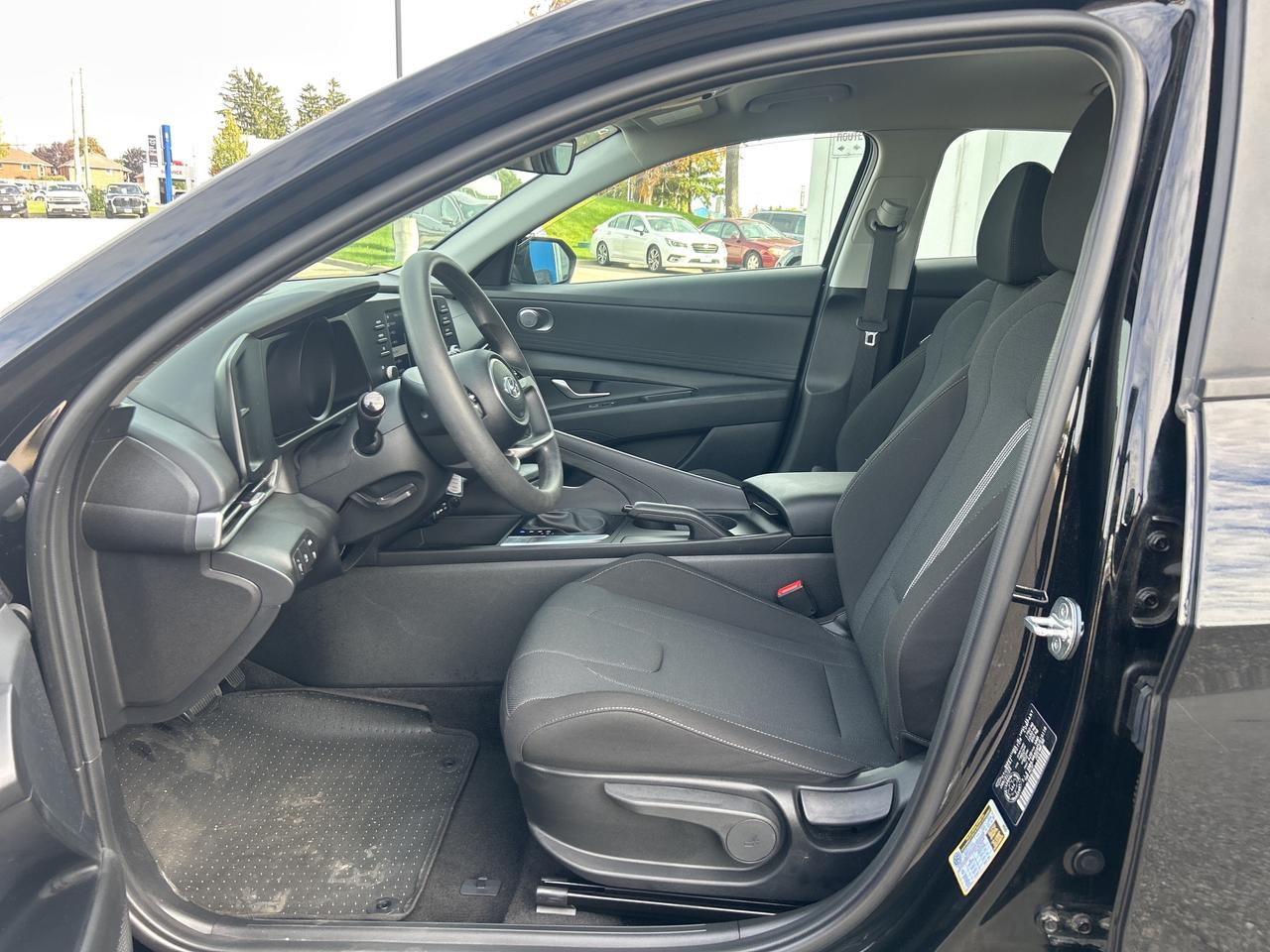 2023 Hyundai Elantra Essential   Low KM   Clean Carfax Photo