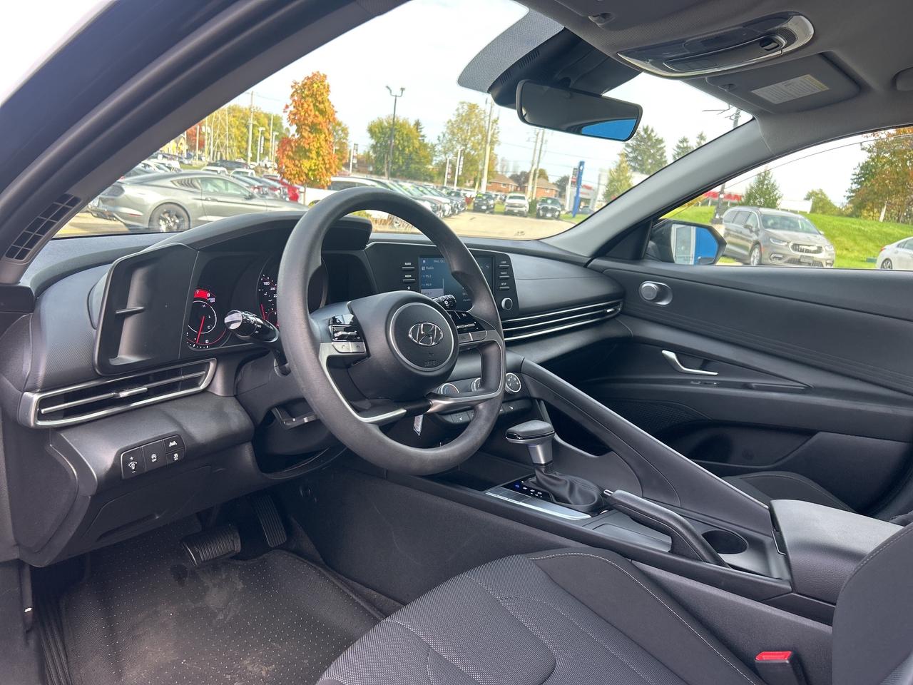 2023 Hyundai Elantra Essential   Low KM   Clean Carfax Photo