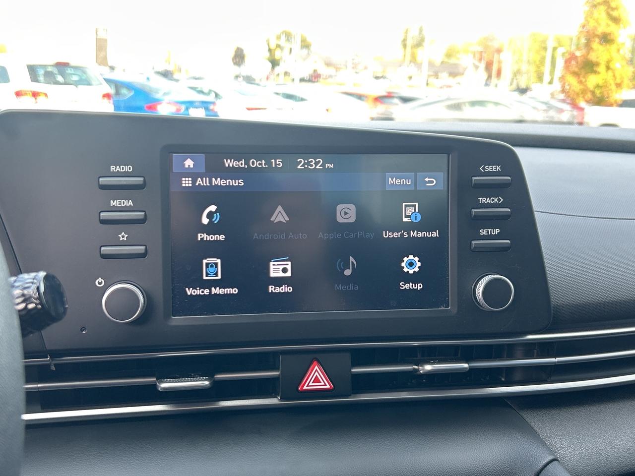 2023 Hyundai Elantra Essential   Low KM   Clean Carfax Photo