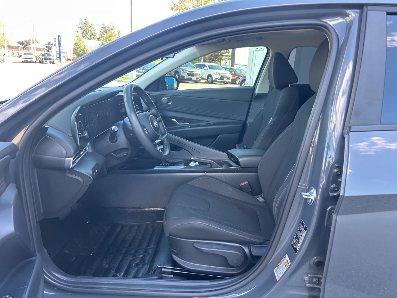 2025 Hyundai Elantra Preferred   NAV   Sunroof    Clean Carfax Photo