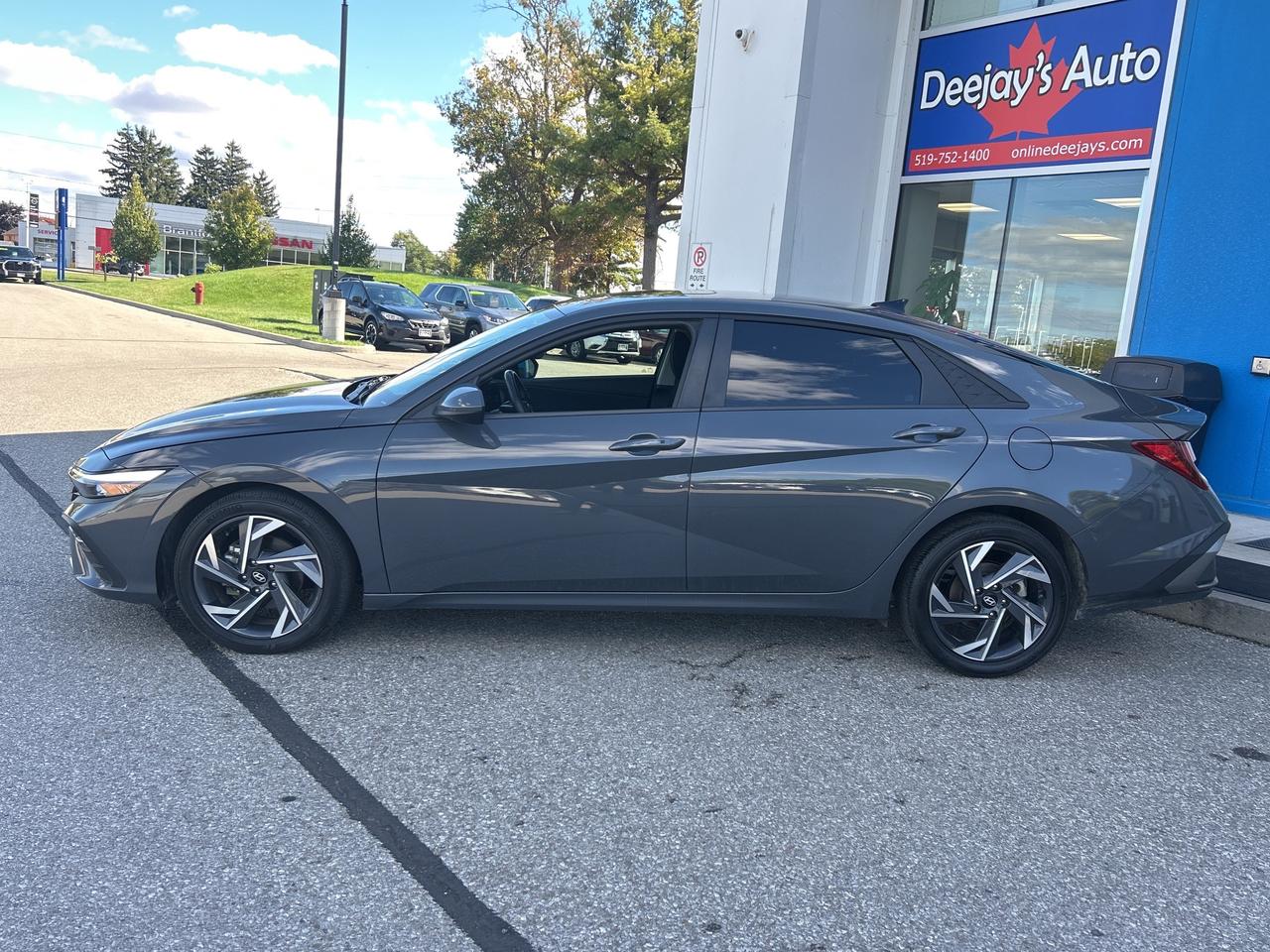 2025 Hyundai Elantra Preferred   NAV   Sunroof    Clean Carfax Photo