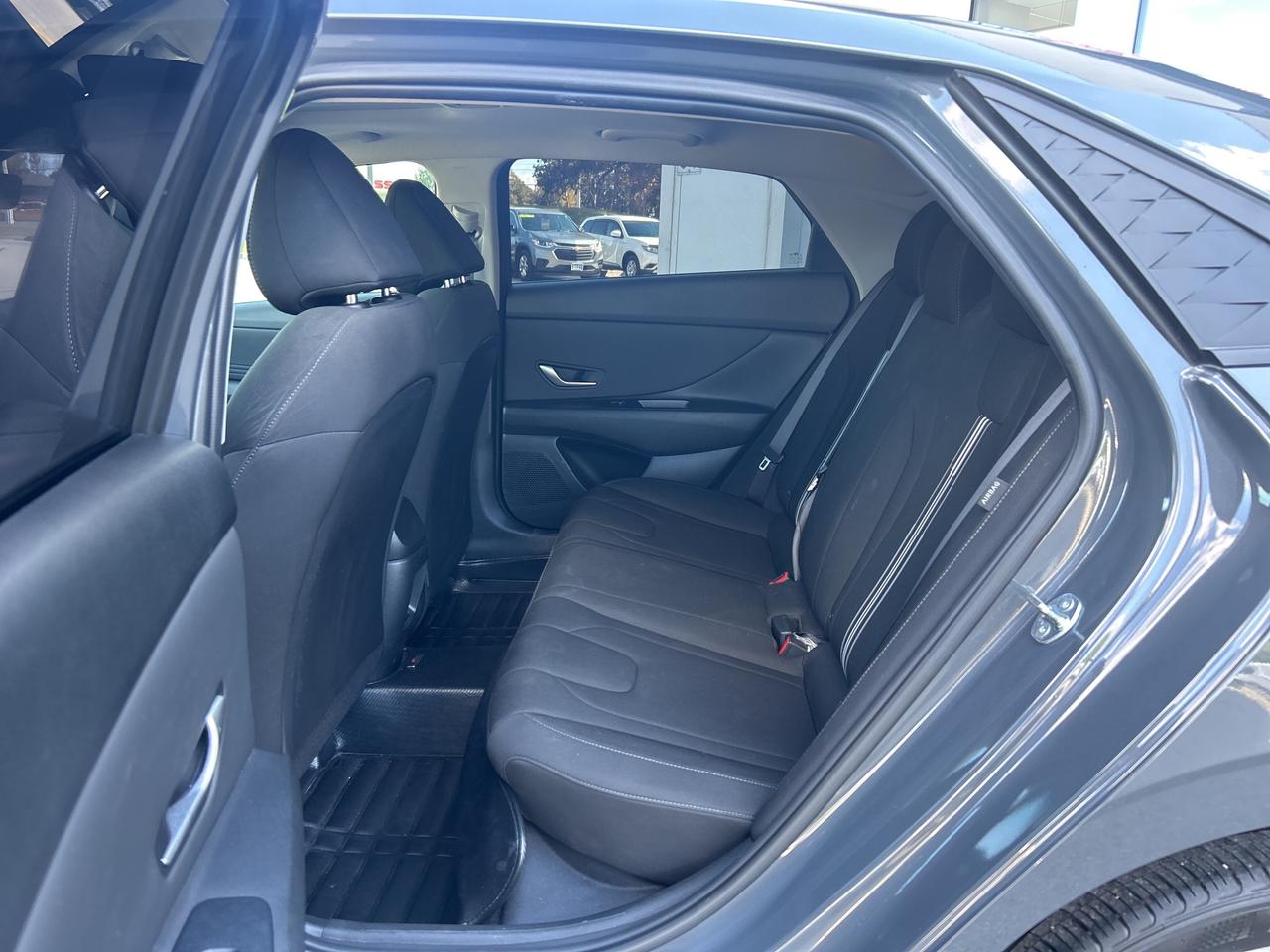 2025 Hyundai Elantra Preferred   NAV   Sunroof    Clean Carfax Photo