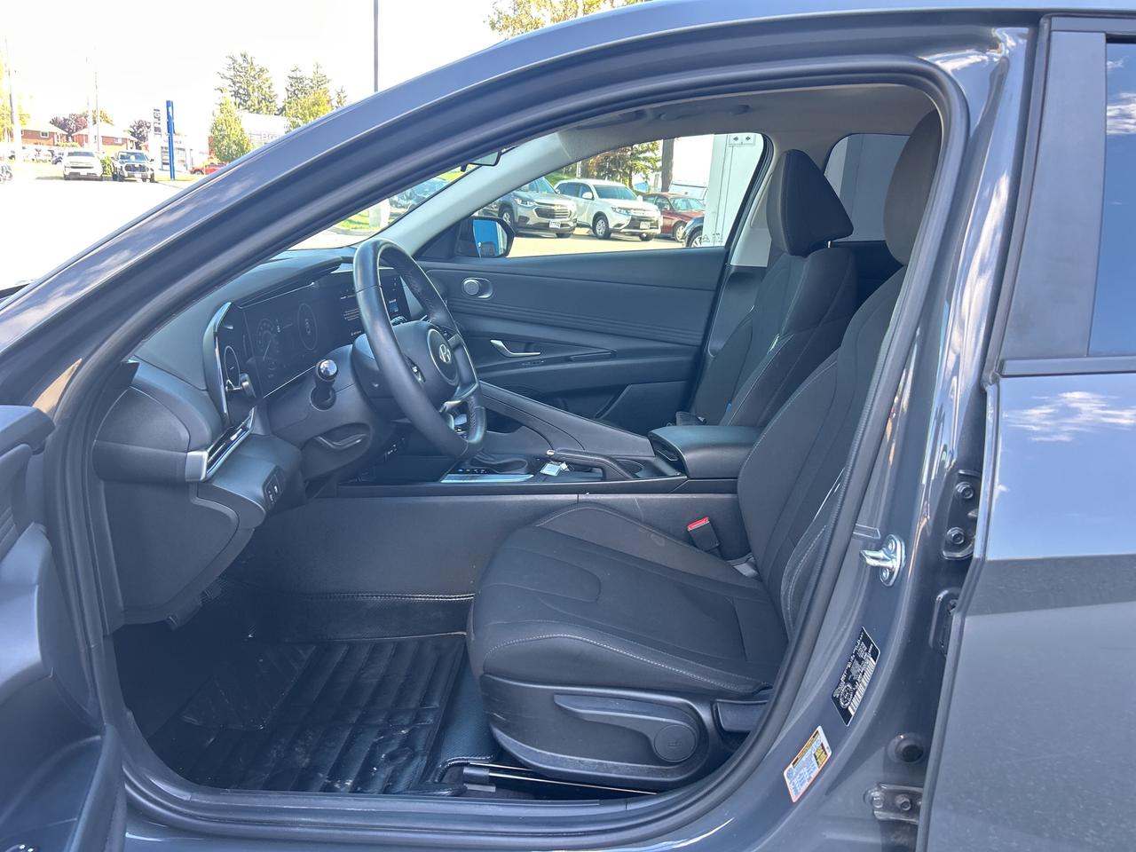 2025 Hyundai Elantra Preferred   NAV   Sunroof    Clean Carfax Photo