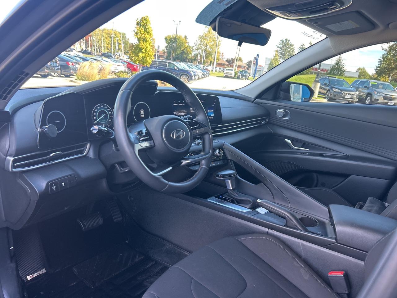 2025 Hyundai Elantra Preferred   NAV   Sunroof    Clean Carfax Photo