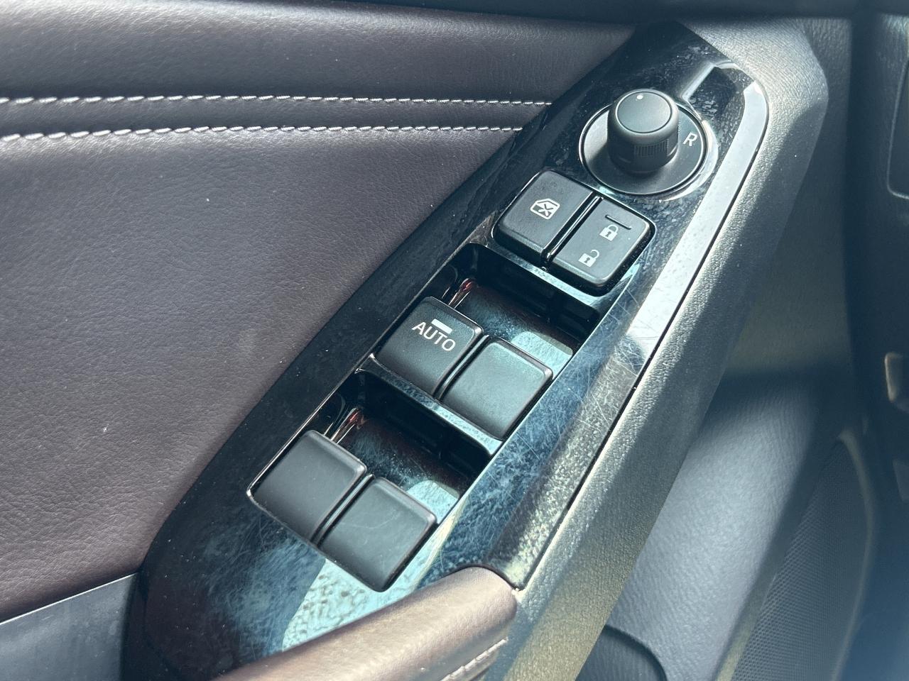 2018 Mazda MAZDA3 SE 2.0L   Clean Carfax Photo