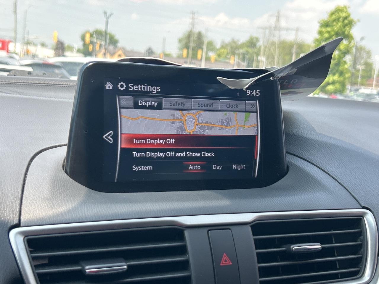 2018 Mazda MAZDA3 SE 2.0L   Clean Carfax Photo