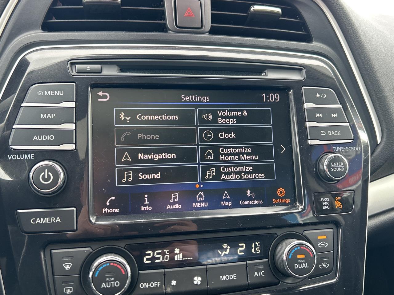 2023 Nissan Maxima SL   Leather   Dual Sunroof   Nav   Clean Carfax Photo