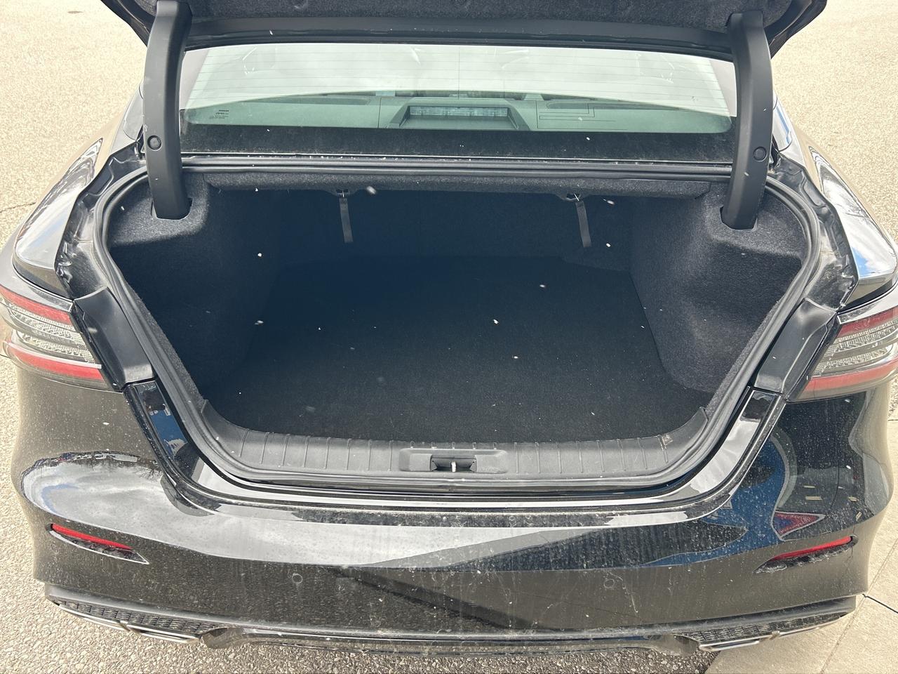 2023 Nissan Maxima SL   Leather   Dual Sunroof   Nav   Clean Carfax Photo