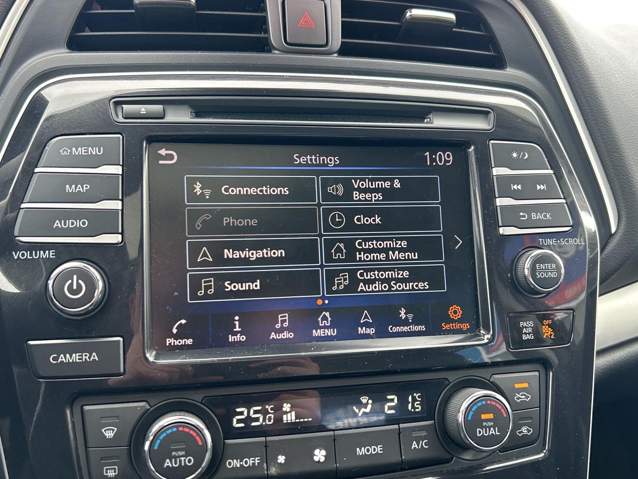 2023 Nissan Maxima SL   Leather   Dual Sunroof   Nav   Clean Carfax Photo