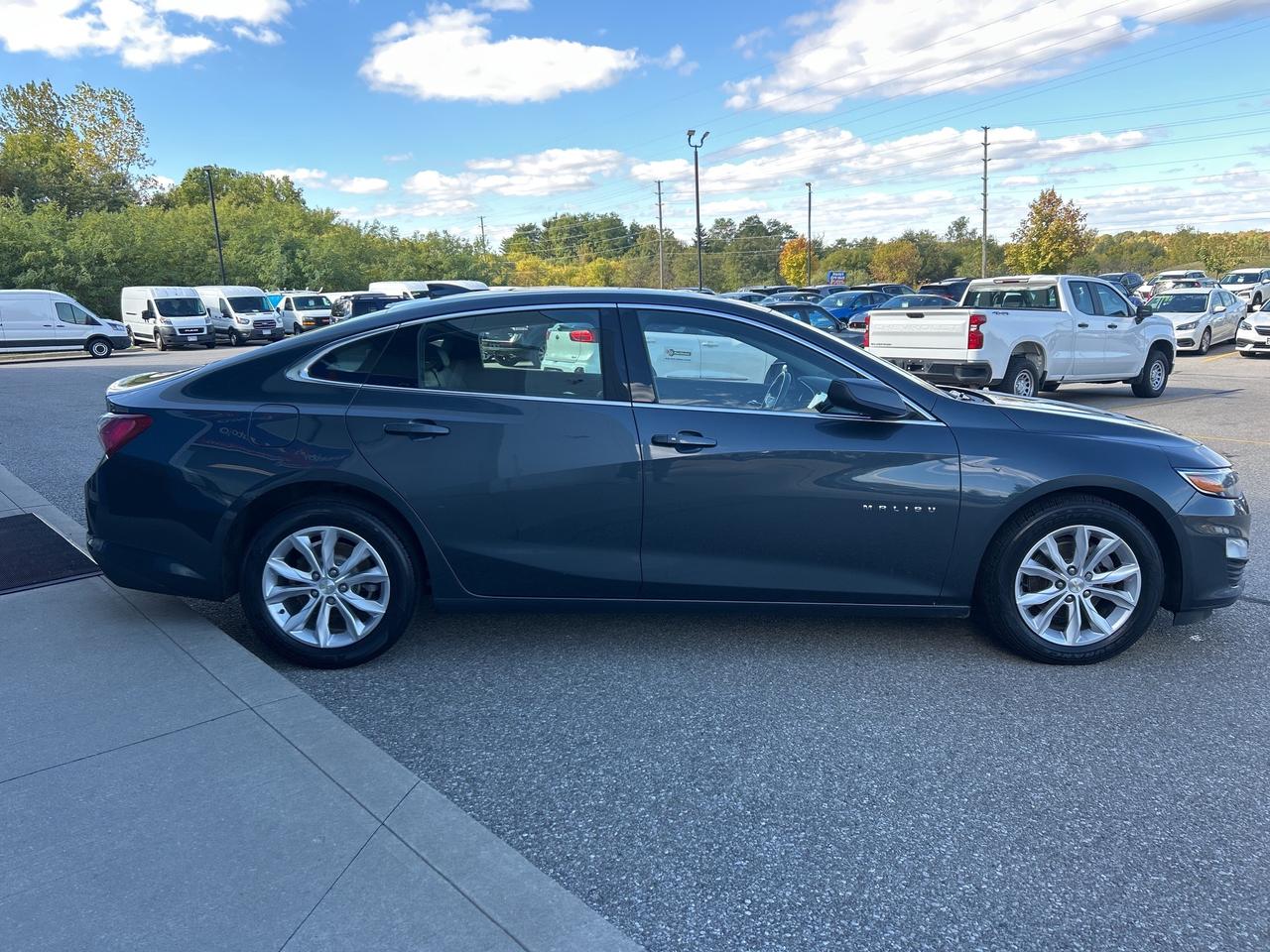 2019 Chevrolet Malibu LT   Leather   Sunroof   Clean Carfax Photo2