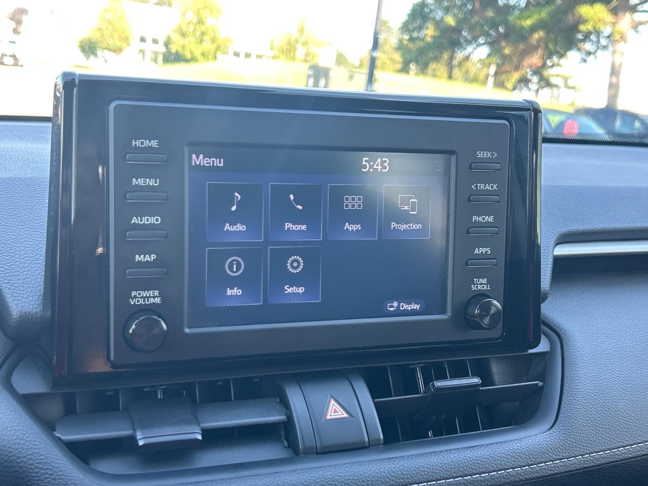 2021 Toyota RAV4 LE Photo