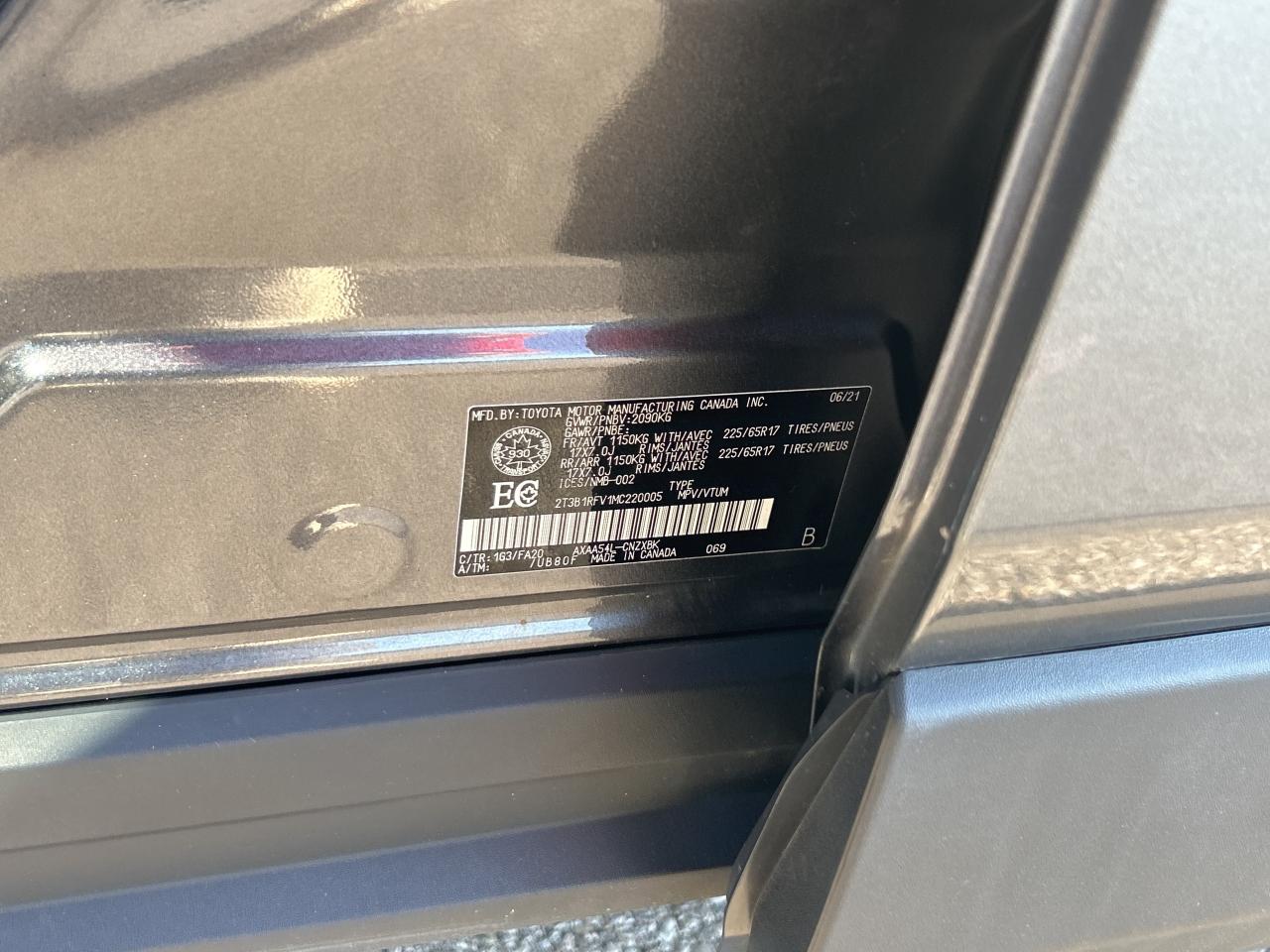 2021 Toyota RAV4 LE Photo