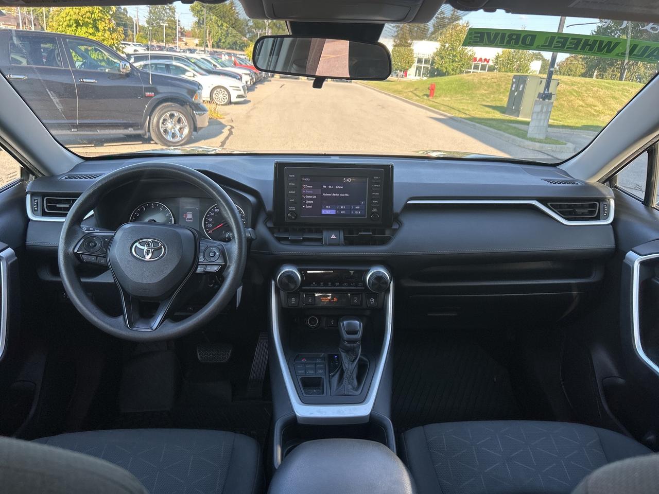 2021 Toyota RAV4 LE Photo