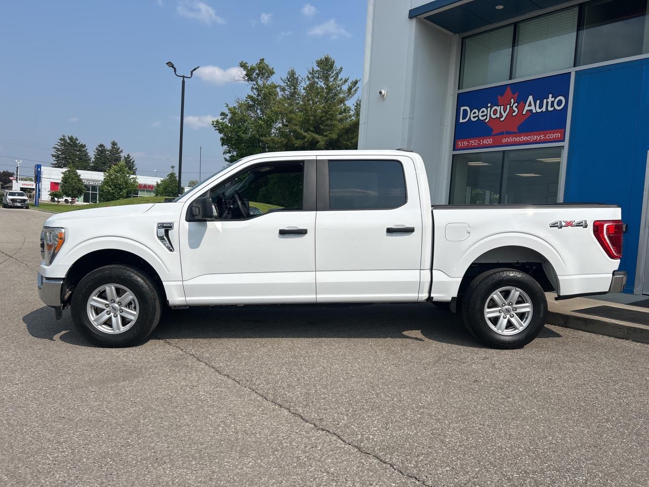 2022 Ford F-150 XLT SuperCrew 5.5' Box   NAV   Clean Carfax Photo4