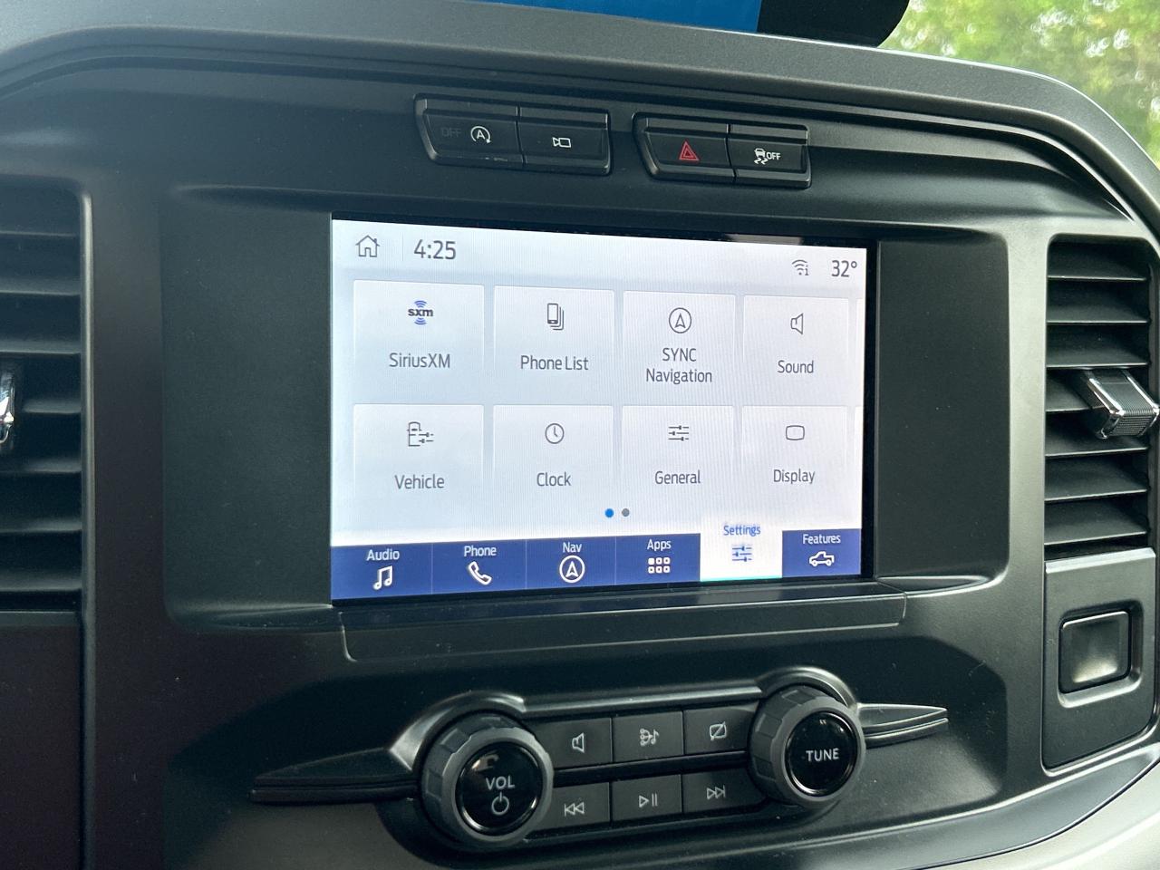 2022 Ford F-150 XLT SuperCrew 5.5' Box   NAV   Clean Carfax Photo