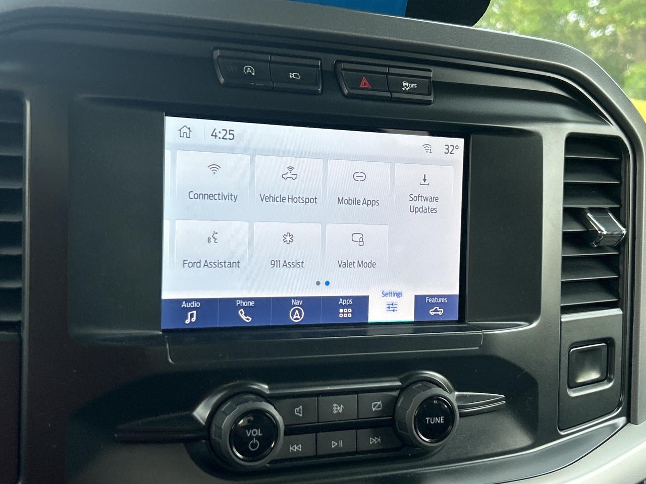 2022 Ford F-150 XLT SuperCrew 5.5' Box   NAV   Clean Carfax Photo