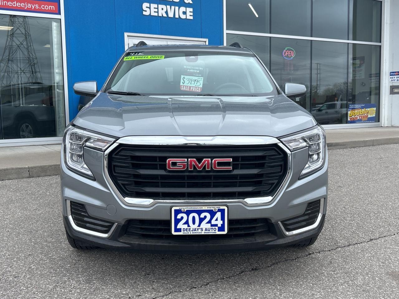 2024 GMC Terrain Low KM   Clean Carfax Photo