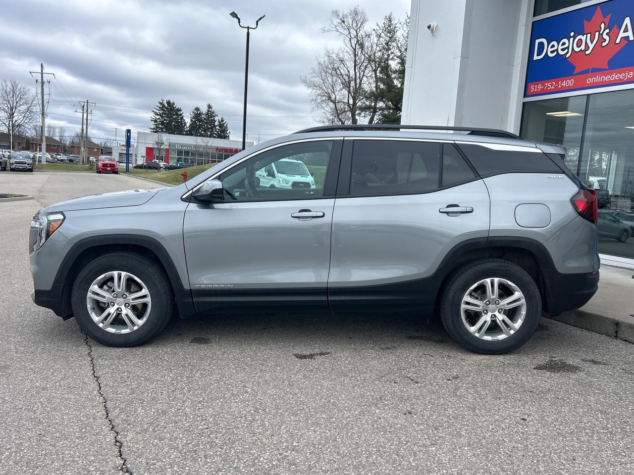 2024 GMC Terrain Low KM   Clean Carfax Photo