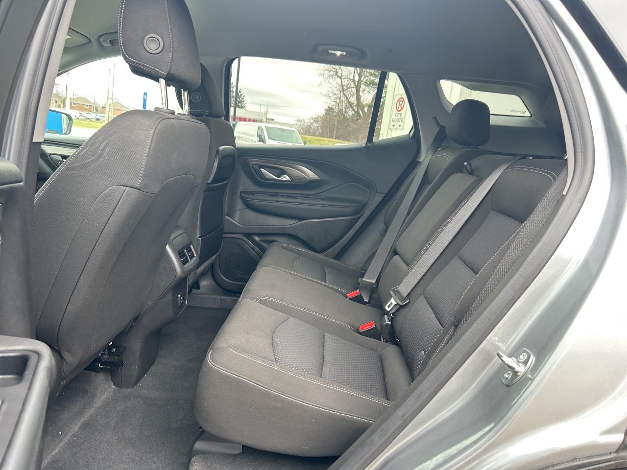 2024 GMC Terrain Low KM   Clean Carfax Photo