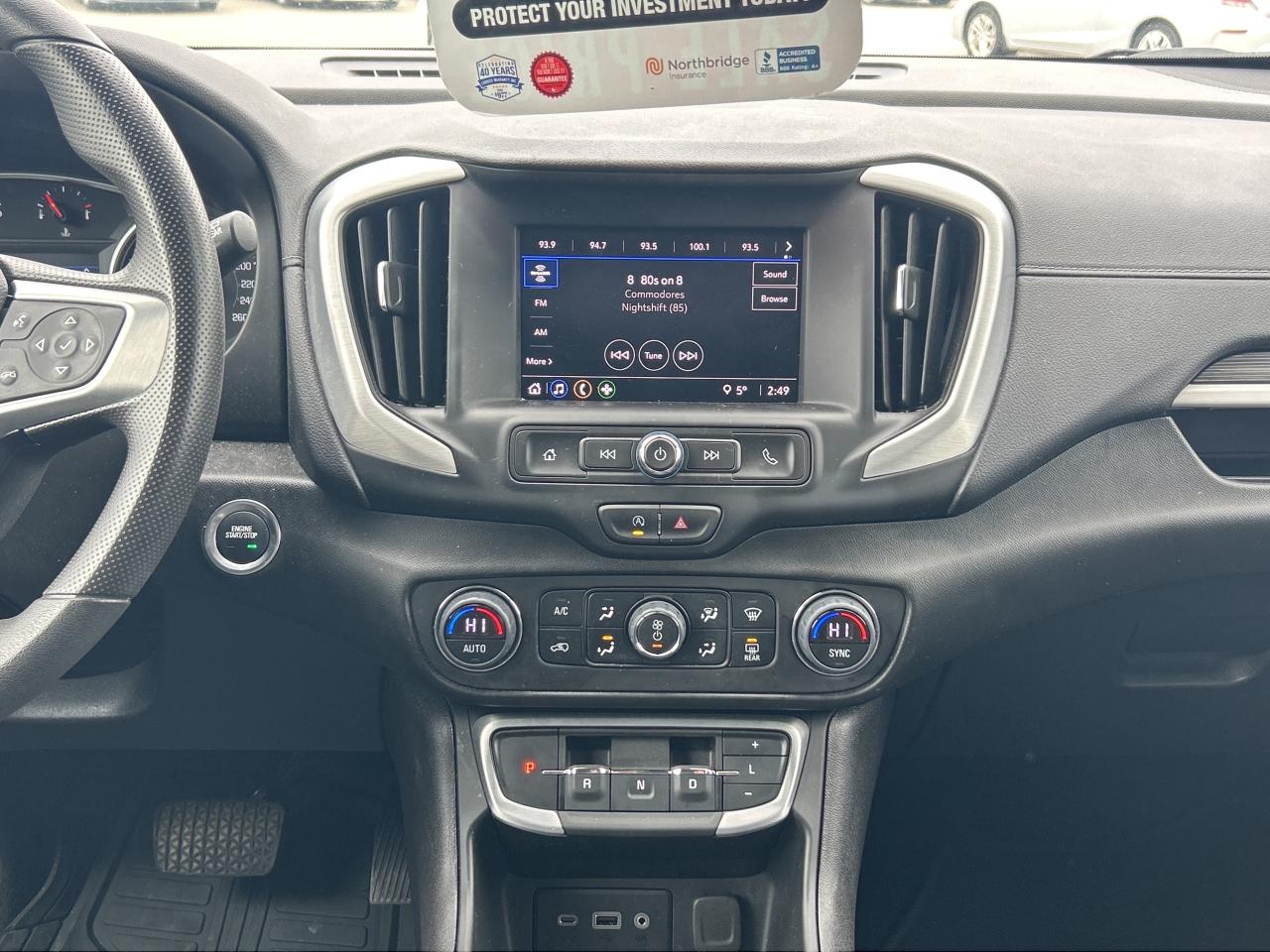 2024 GMC Terrain Low KM   Clean Carfax Photo