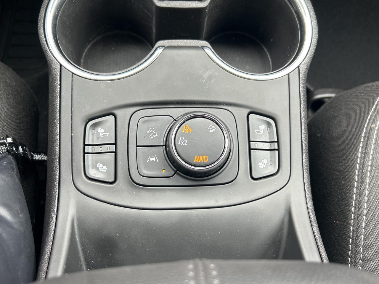 2024 GMC Terrain Low KM   Clean Carfax Photo