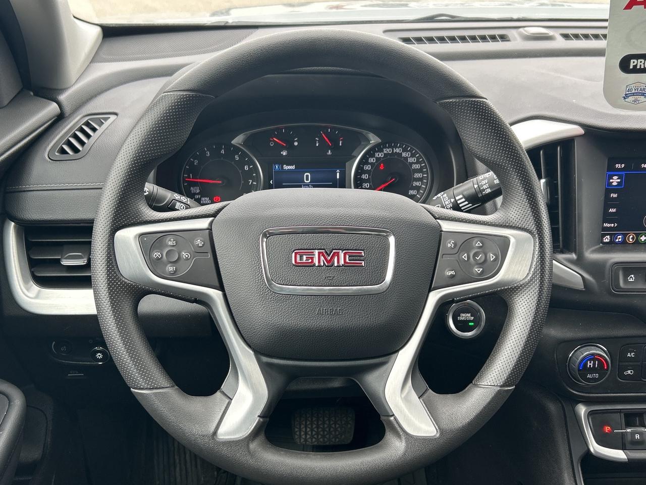 2024 GMC Terrain Low KM   Clean Carfax Photo