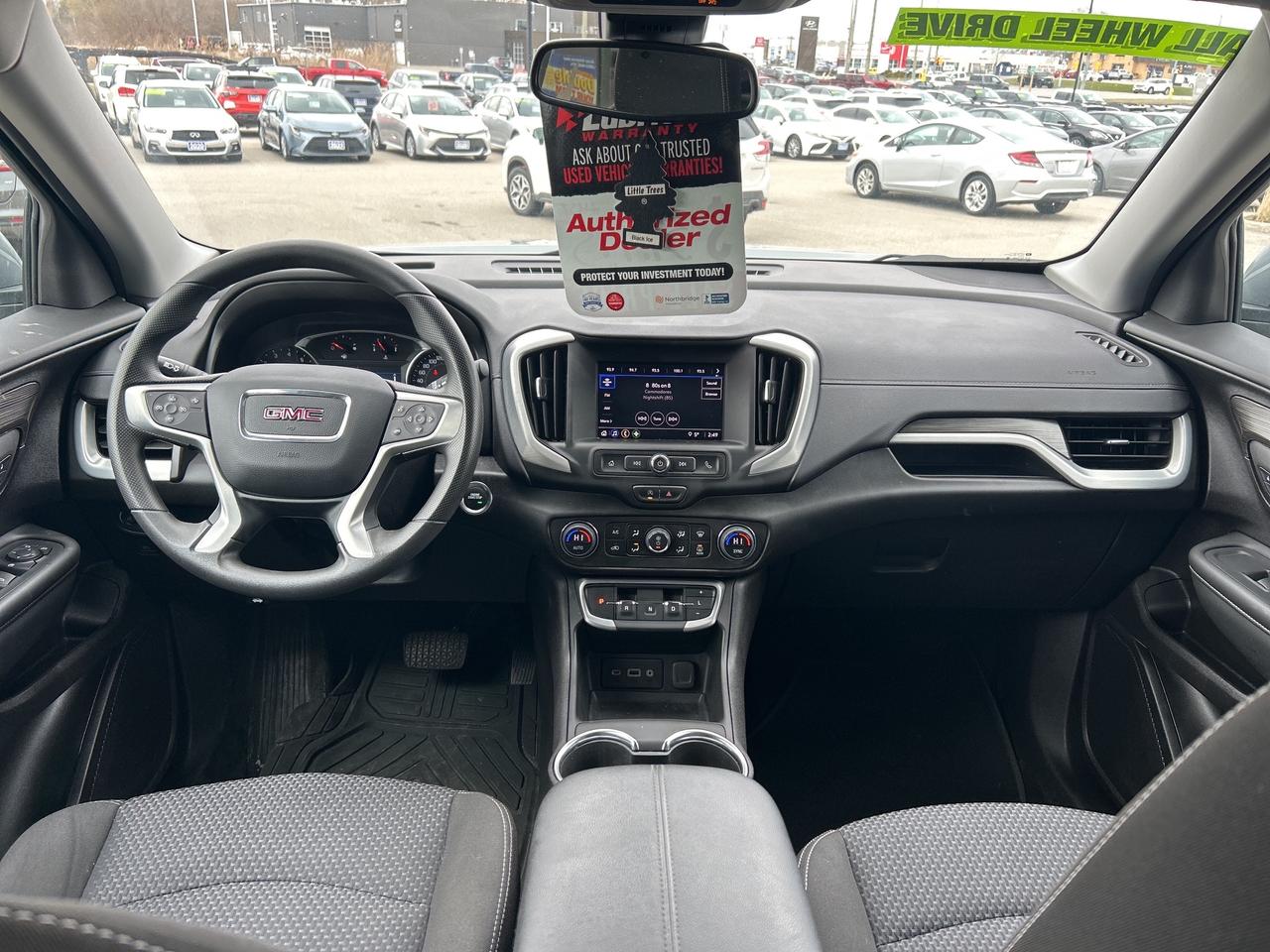 2024 GMC Terrain Low KM   Clean Carfax Photo