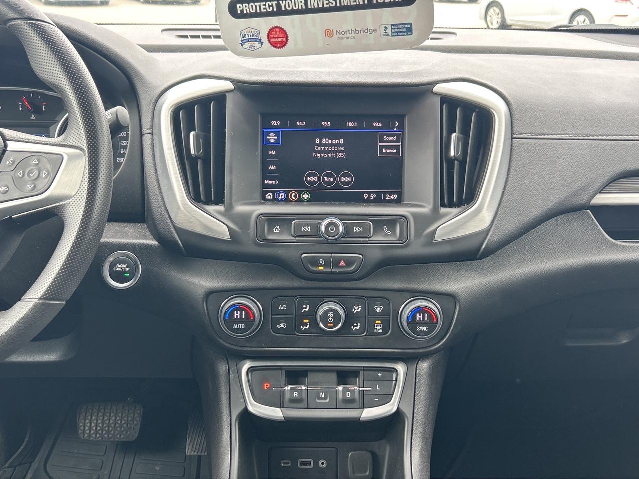 2024 GMC Terrain Low KM   Clean Carfax Photo